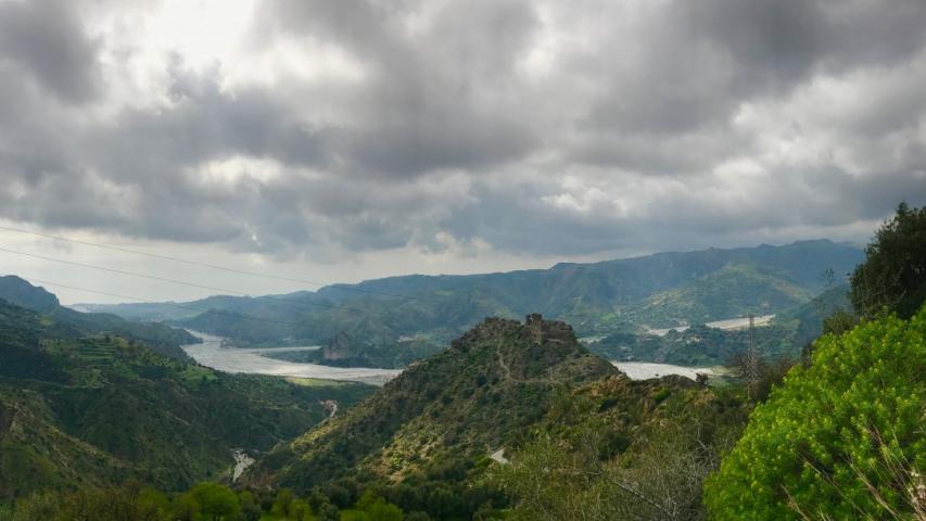 Geoturismo en Parque Nacional del Aspromonte (Calabria, Italia)